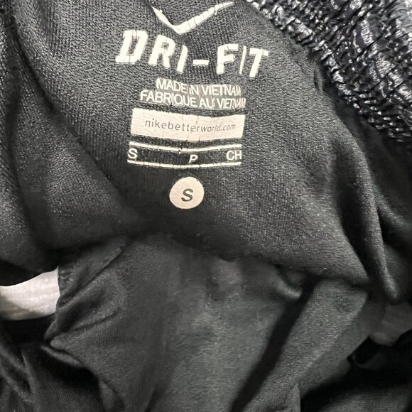 Nike Dri-Fit Shorts Women’s Gray Purple Black Elastic Waist Size Small - Picture 10 of 10